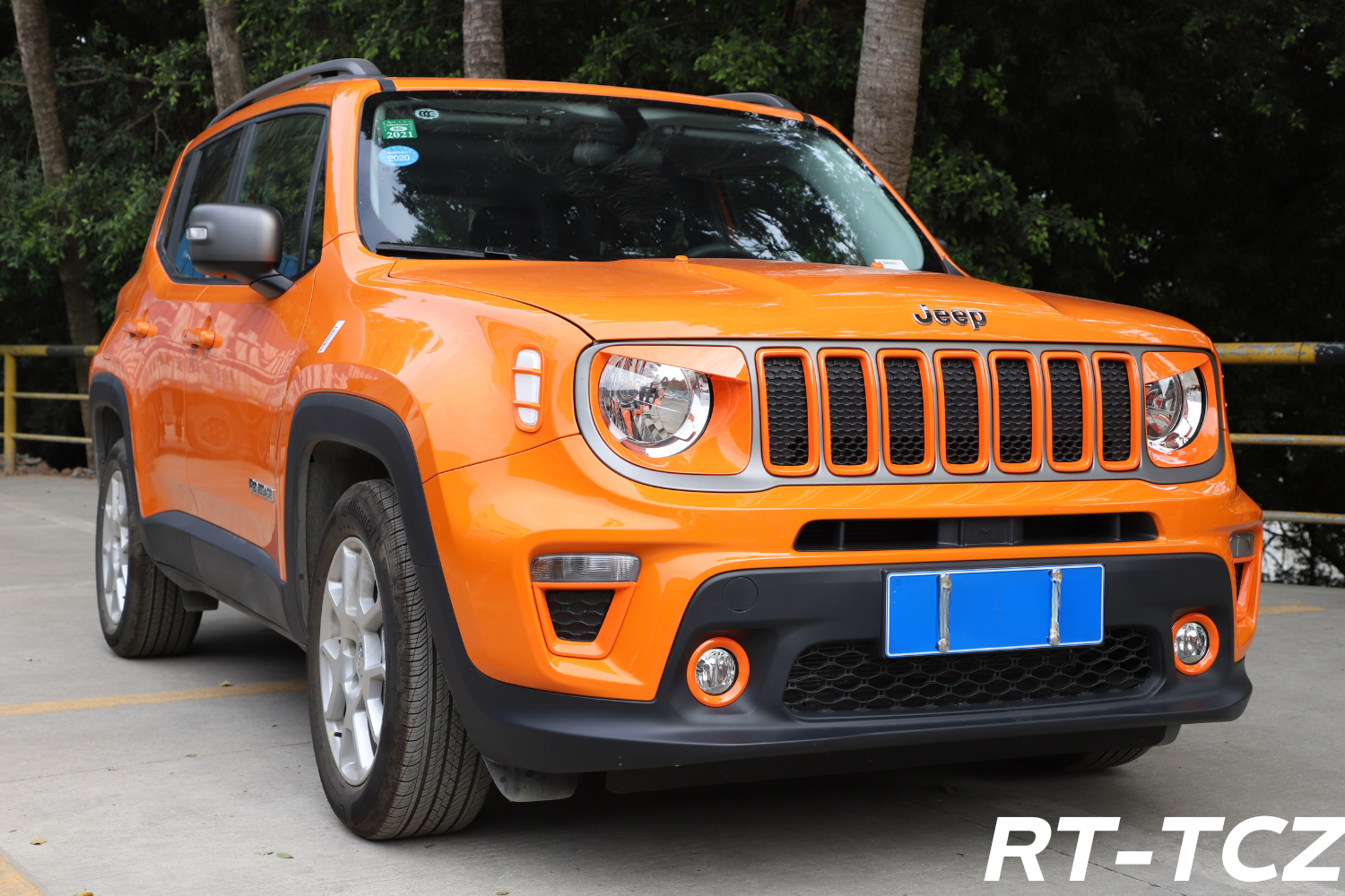 Orange Renegade: Elevate Your Jeep’s Look with Bold Color Exterior Accessories