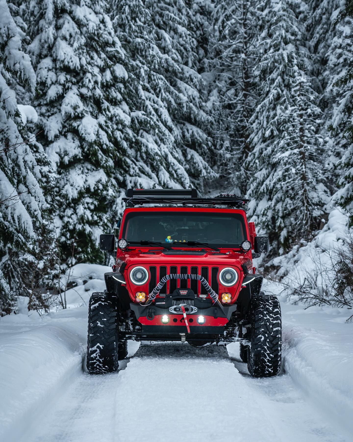 TIPS FOR KEEPING YOUR JEEP CLEAN IN THE WINTER